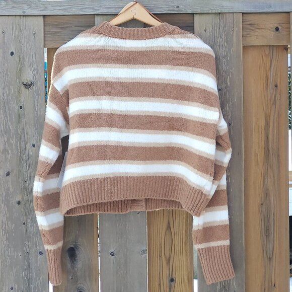 LOVELY Heart Shape Button Sweater Women's Size Large Brown White BNWT WILD SKYE - Picture 4 of 8